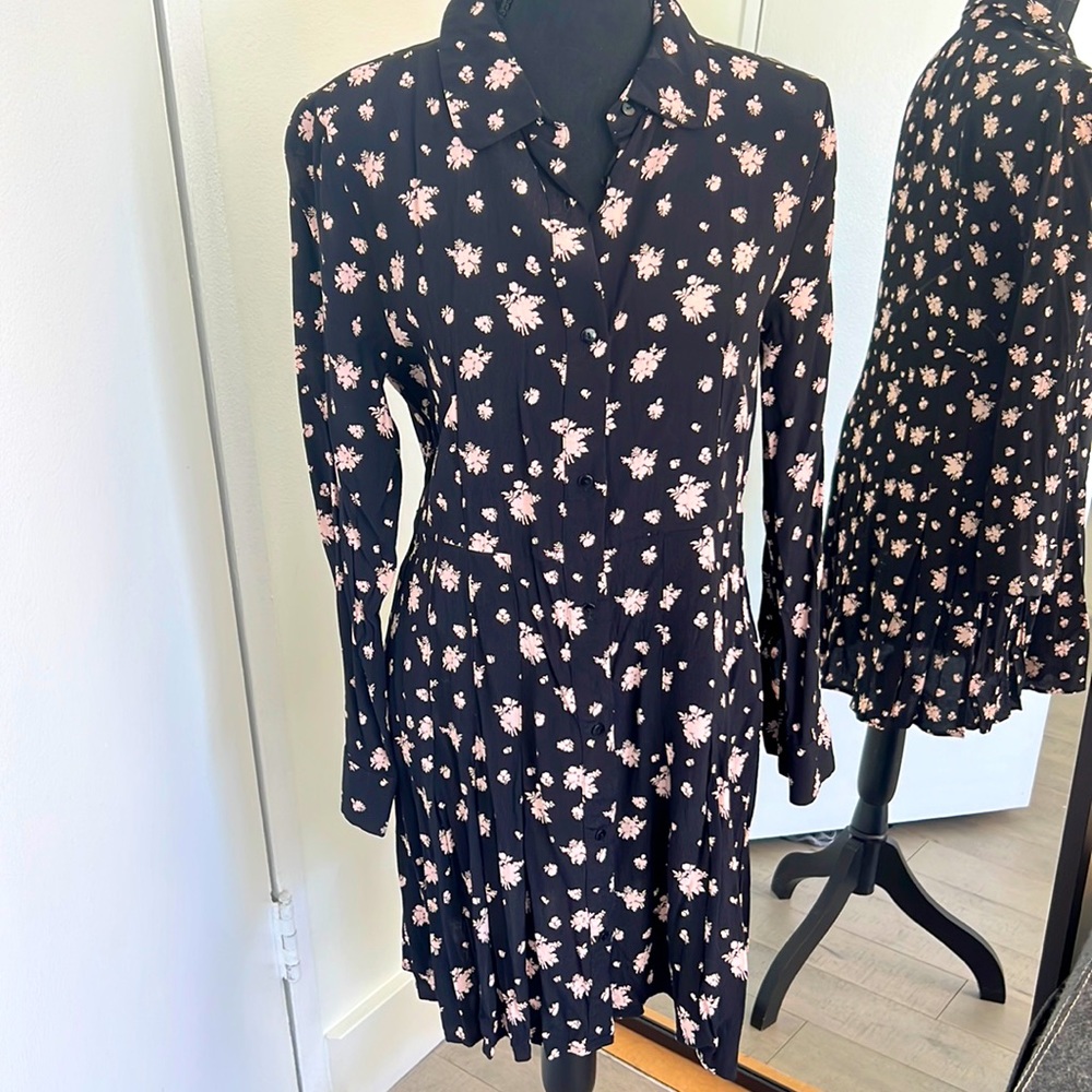 & Other Stories Black w/ Off White Flower Print Pleated Shirt Dress, Size 10 $35